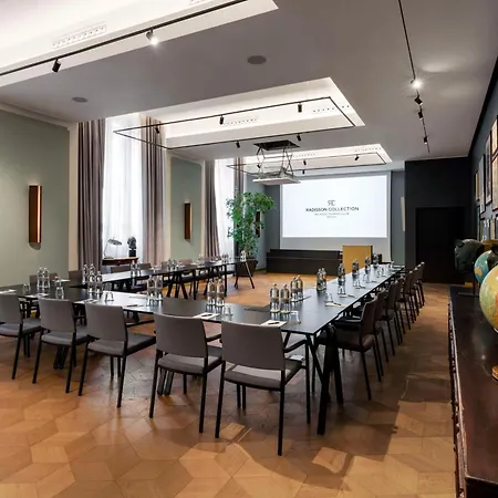 Radisson Collection Hotel, Palazzo Touring Club 5* 밀라노